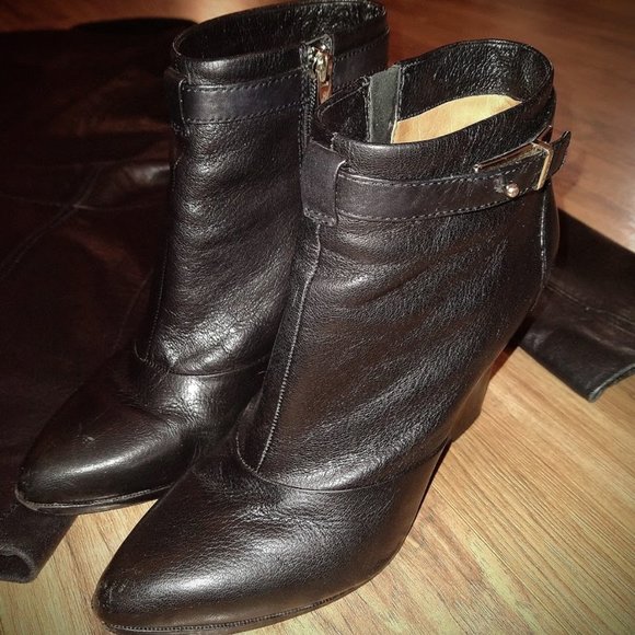 Coach Melody Black Leather Wedge Booty - Picture 2 of 10